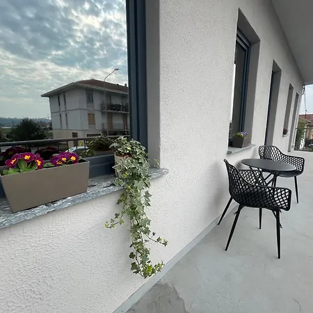 Elena House Lejlighed